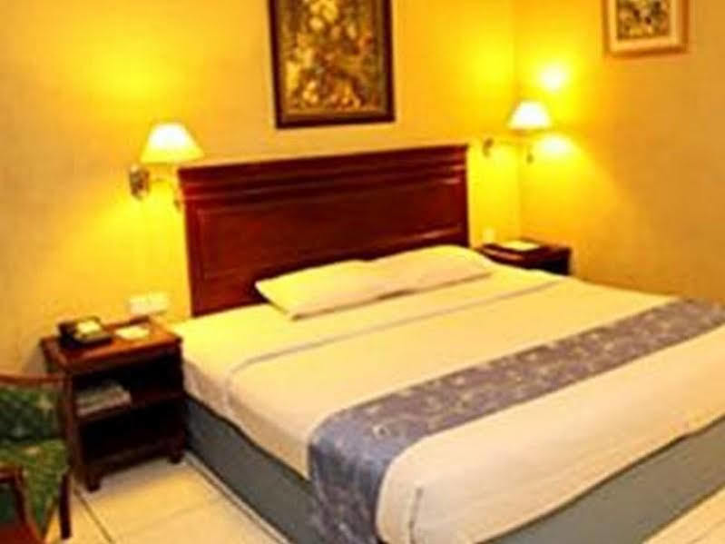 Antares Hotel Медан Экстерьер фото