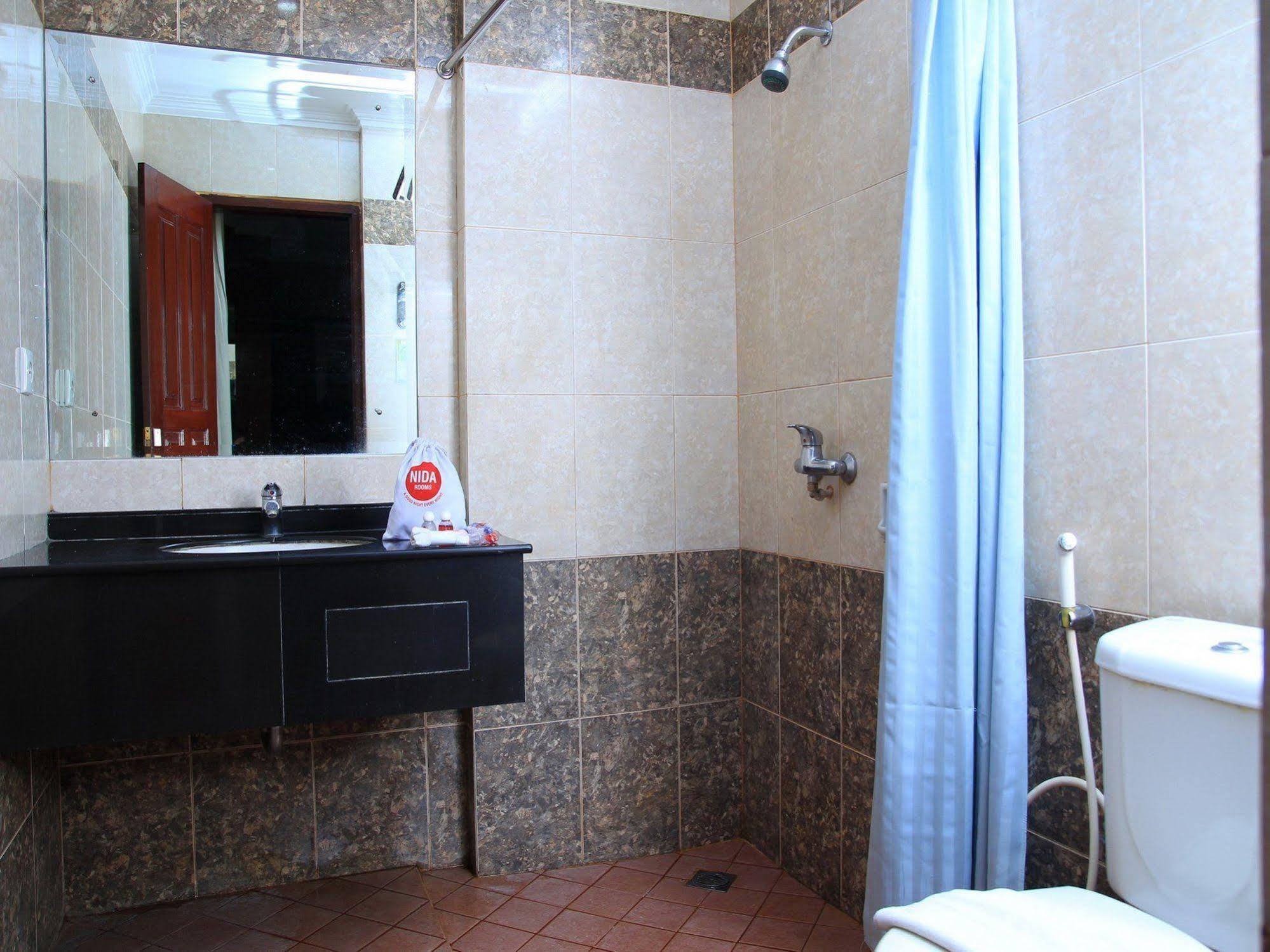 Antares Hotel Медан Экстерьер фото