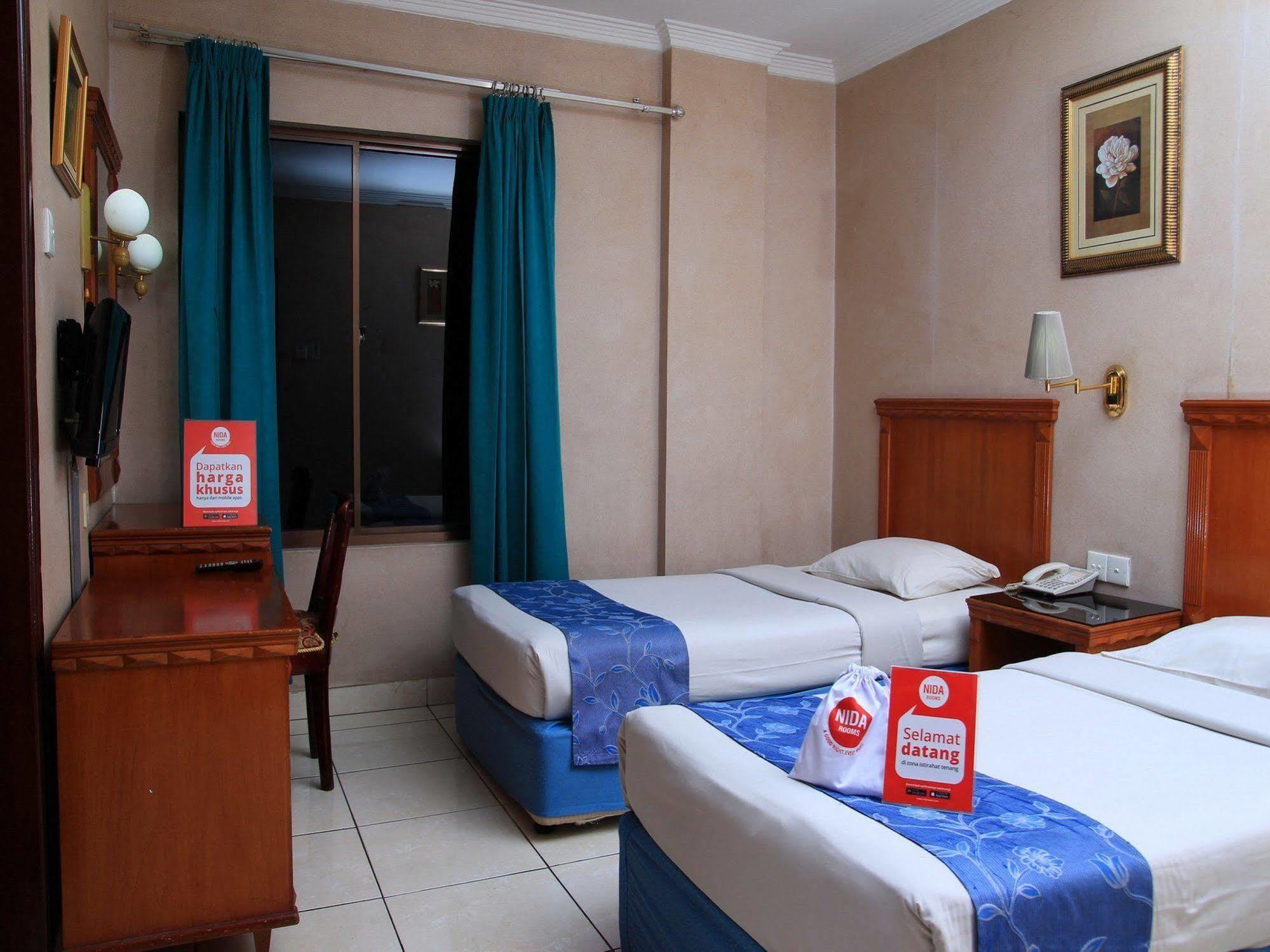Antares Hotel Медан Экстерьер фото