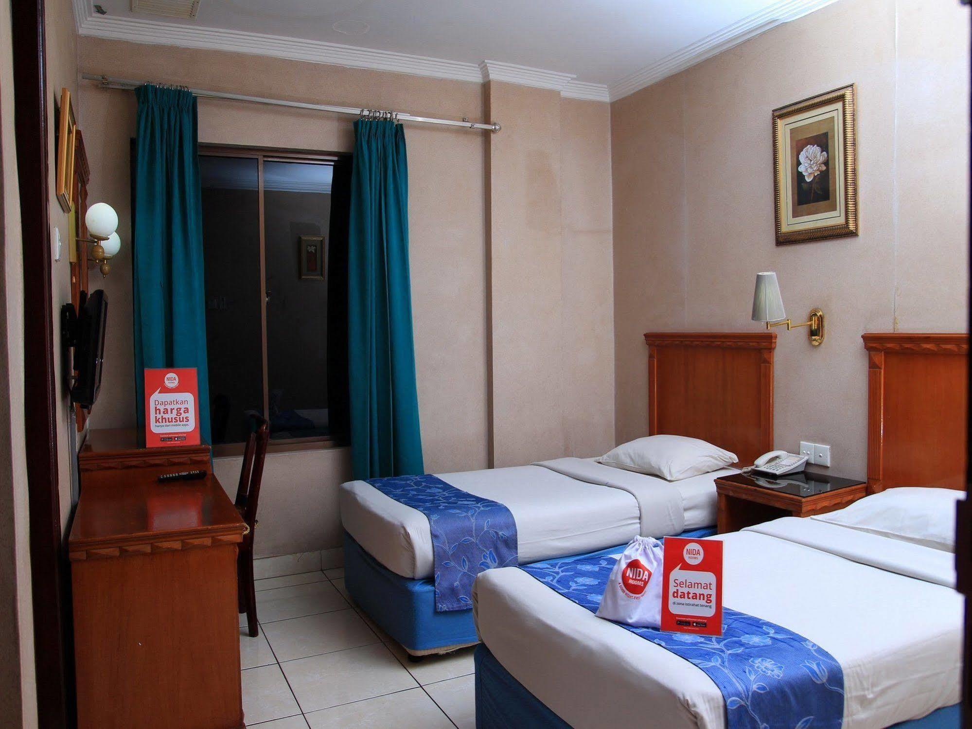 Antares Hotel Медан Экстерьер фото