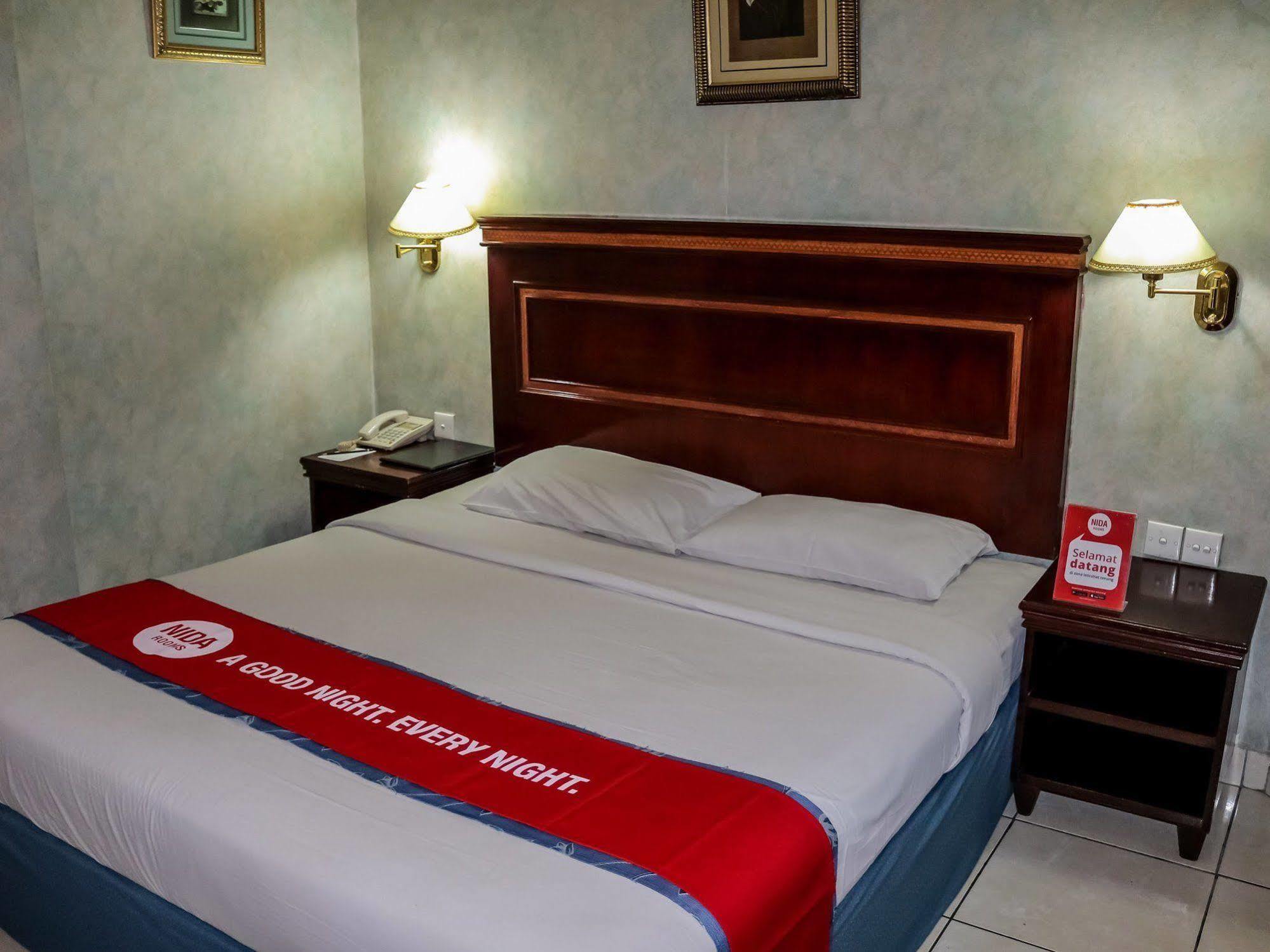 Antares Hotel Медан Экстерьер фото